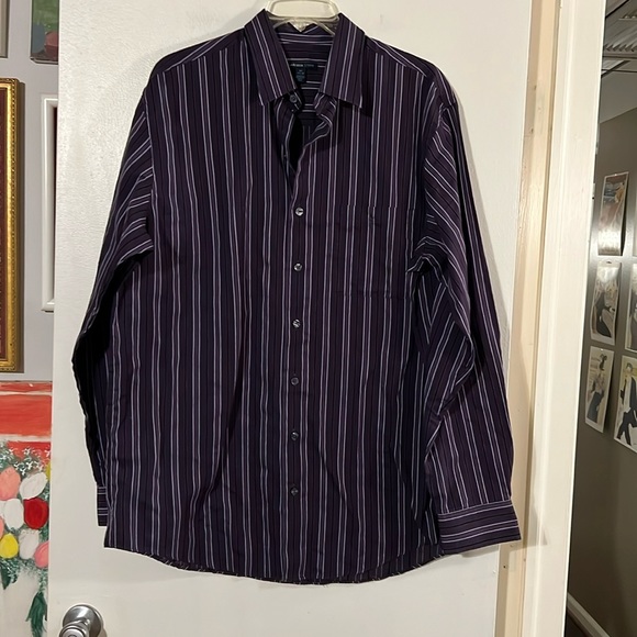 Van Heusen | Shirts | Van Heusen Lux Sateen No Iron Button Down